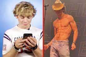 Ross Lynch reads thirst tweets, realizes 