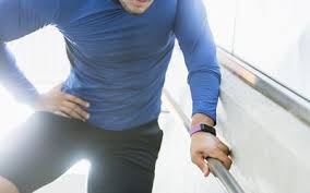 With leukemia, cancer patients often experience pain in the hips, the legs, and the breastbone. Symptoms Of Bone Cancer In The Hip