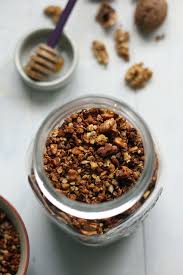 Granola Miel Et Noix Au Jus D Orange Recette De Brunch Recette En 2020 Alimentation Granola Recette Brunch