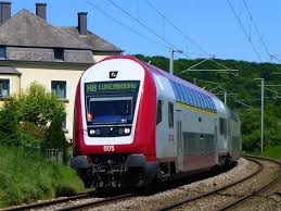 Cfl dosto 087 + loc 4019 komen aan op station luxemburg. Luxemburg Pettingen Cfl Dosto Mit Steuerwagen 005 Geschoben Von Der Cfl 4017 Als Rb 3236 In Richtung Luxemburg 2 6 2013 Bahnbilder De