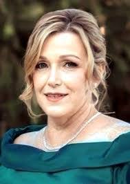 Lana Breaux's Instagram, Twitter & Facebook