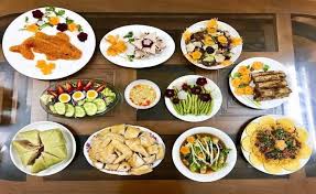 Mâm cỗ cúng tết ông công ông táo thường bao gồm mâm cỗ chung cho cả 3 vị thần và mâm cỗ mận riêng để tiễn táo quân về trời. I6e8yovewrirjm