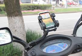 バイク用携帯ホルダー おすすめの充電可 防水品がドンキで買える