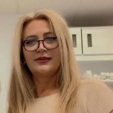 Lajm mortor. Ju njoftojmë shokë miq e dashamir se ka ndërruar jetë Haxhi  Azem Petrova, varrimi i të ndjerit bahet pas faljes së namazit te drekës ne  varrezat e qytetit të Lipjanit