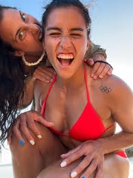 Una vacanza tanto attesa volta al termine 🥲♥️ Nove giorni tra cibo,  pioggia, spiagge e complicità. Grazie per questi giorni. È tempo di tornare  a casa e pianificare ciò che verrà ☀️🫶🏻 #grateful