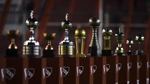 Para conmemorar el 42° aniversario de la consagración de estudiantes como ganador de la copa intercontinental 1968, subo estos audios que me facilitó el amigo josé crispi, de la filial monte grande del club estudiantes de la plata. The Teams With The Most Copa Libertadores Won In The History Of The Event Ruetir