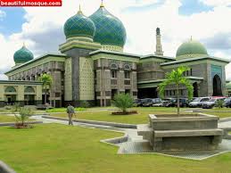 Helyezett 30 látnivalók közül itt: World Beautiful Mosques Pictures