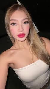 Kathy Ledesma's Instagram, Twitter & Facebook