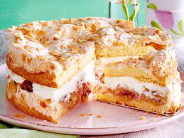 Das kann ihnen mit diesem schwarze johannisbeeren kuchen rezept nicht passieren. Top 5 Rezepte Fur Himmlische Baiser Torte Lecker