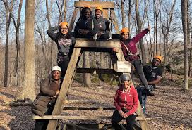 students volunteer at nonprofits during