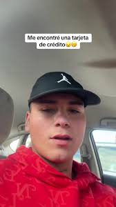 Video Donde La Chica Le Pide Prestada La Tarjeta De Crédito