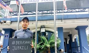 Jufazli shi ahmad subscribe berita viral untuk dapatkan. Malaysiakini Polis Tahan Aktivis Kerana Dakwaan Bakar Rumah