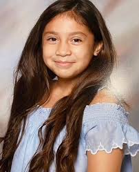 Alyssa Bravo's Instagram, Twitter & Facebook