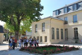 Chateau Chanorier Croissy Sur Seine Lieu D Exposition Table D Hote La Verriere Salle De Locations Pour Seminaire Croissy Sur Seine Salon Romantique Chateau