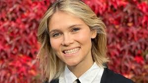 Lucy Lyons's Instagram, Twitter & Facebook