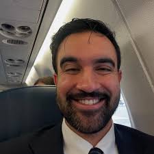 Me yesterday morning: ugh dude, chill with the millenial selfie cringe. Me  yesterday evening: this is an amazing photo of the coolest man in America.