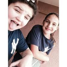 Isabelle McLaughlin (Izzym1123)