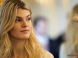 Последние твиты от emma bale (@emmabalemusic). Zangeres Emma Bale Zag Het Niet Meer Zitten Dat Hakte Er Nog Meer In Showbizz 24