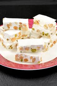 Nougat Aux Amandes Et Pistaches Recipe In 2020 Nougat Recipe Soft Nougat Recipe French Nougat Recipe