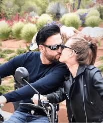 Laura papendick macht es sich gemütlich und macht dabei eine gute figur! Laura Muller Verrat So Ist Michael Wendler Im Bett