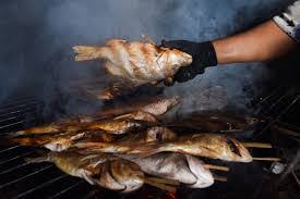 Perangkat pemanggang berkualitas dari bahan batu alam asli yakni batu bakar lava. Alat Pengasap Ikan Tanpa Asap Jurnal Media Indonesia