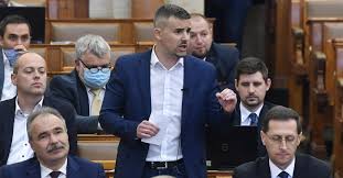 Szuhodovszki soma is a kte hufbau játékosa. Hy0tztxhrrbamm