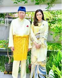 Norashikin trouwde op 31 augustus 2016 met sultan sharafuddin idris shah tijdens een privéceremonie in masjid istana diraja, istana alam shah , klang. Norashikin Abdul Rahman Rtm Instagram