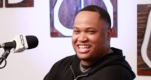 Aaron Cole's Instagram, Twitter & Facebook