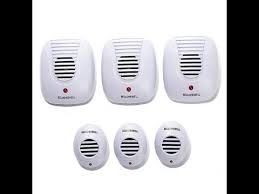 A fast and effective ultrasonic pest repellent, bell and howell's em001677 is designed to help fend off cockroaches, spiders, ants, rats, mice, and other pests. Bell Howell 6piece Ultrasonic Pest Repeller Combo Pack Youtube