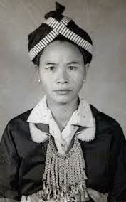 May Moua's Instagram, Twitter & Facebook