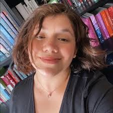 Alma Recinos's Instagram, Twitter & Facebook