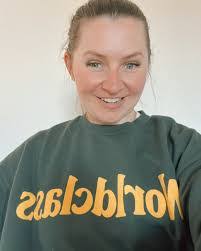 Leah Phipps's Instagram, Twitter & Facebook