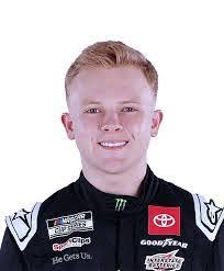 Elnora Gibbs's Instagram, Twitter & Facebook