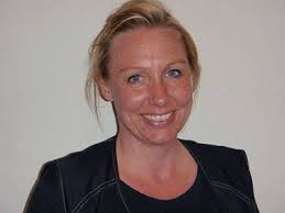 Dagens sygeplejerske er Maja Andersen, der arbejder som centersygeplejerske  i Randers Kommune. ”Jeg har det allerbedste job. Tilfældighederne ville at  jeg havnede som centersygeplejerske for 5-6 år siden, men det er lige