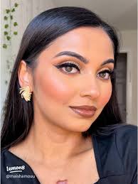 Exploring Fashion, Beauty, and Travel: Meet Maisha