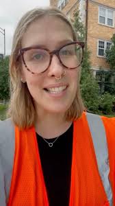 Defoe-Graham Hall is just steps away from the beautiful MizzouRec facility.  Defoe-Graham features double & single community-style rooms and single  suites.