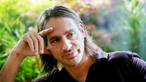 Philosoph Richard David Precht über die Grenzen von Technologie: «In der  Evolution war es nie so, dass Intelligenz zu Bewusstsein geführt hat»