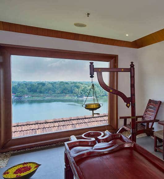 Luxury Resort with Ayurvedic Spa in Kerala | The Raviz Hotels ...