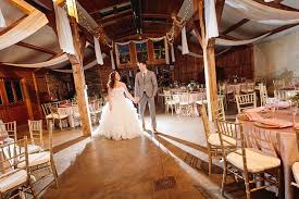 Wedgewood Weddings Mountain View Ranch Denver Colorado Pine Outdoor Rustic Incredibly Romantic Colorado Wedding Venues Ranch Wedding Venue Wedding Venues