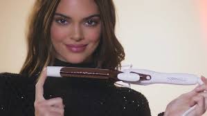 LEGENDADO] Kendall Jenner é entrevistada nos bastidores da Calvin Klein