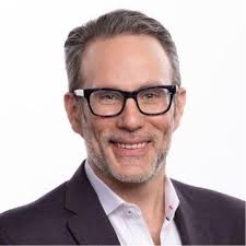 Après 19 ans dans la même entreprise, avec du monde extraordinaire, avec  qui j'ai eu un énorme plaisir à travailler, j'amorcerai lundi prochain, un  nouveau grand défi dans ma carrière. Je vous… |