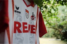 Fc köln aber kein grund, auf ein karnevalstrikot zu verzichten. 1 Fc Koln Sondertrikot Saison 2014 15