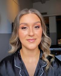 Dio Ball Ladies 😍 makeup by me for @samhartandco @samhartsam Save for your  ball inspo. —————————————————————— #makeup #makeupartist #aucklandmakeup  #aucklandmakeupartist #ballmakeup #ballmakeupnz #softglam #softmakeup  #glowymakeup #bronzeymakeup