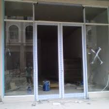 Tepian pintu kaca ini dilapisi bahan seperti karet atau metal. Pintu Kaca Ruko Distributor Of Industrial Supply