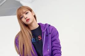 Blackpink S Lisa Becomes Most Followed Female Celebrity In Korea On Instagram Celebrities Female Blackpink Celebrities