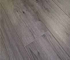 Sensa Solido Phoenix Oak 8mm Laminate Flooring Laminate Flooring Oak Laminate Flooring Flooring