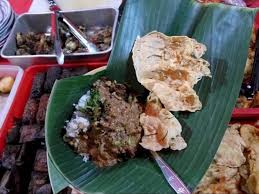 Semoga saja setelah adanya sajian resep pecel pincuk madiun yang disediakan peluang bisnis pecel pincuk madiun yang dijalankan bisa berjalan lancar dan semakin sukses. Kuliner Nasi Pecel Pincuk Madiun Di Jakarta Indozone Id