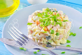 Aprende a preparar una ensaladilla rusa tradicional con nuestra receta e ingredientes y comprobarás lo sabrosa que queda. Ensaladilla Rusa Triturada Cocinar Con Robot