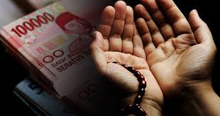 63) maka kami kirimkan kepada mereka taufan, belalang, kutu, katak dan darah sebagai bukti yang jelas, tetapi mereka tetap menyombongkan diri dan mereka adalah kaum yang berdosa. Amalan Doa Cepat Kaya Warisan Sunan Gunung Jati