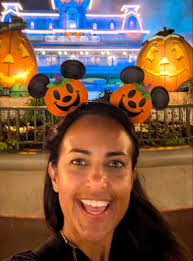 Become a Disney travel agent